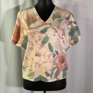 Sioni Multicolor Floral Print Short Dolman Sleeve V-Neck Sweater